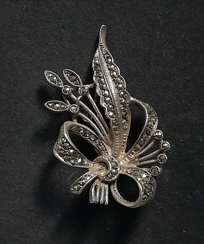 STERLING SILVER + MARCASITE  BROOCH  28X50MM 10 GRAMS