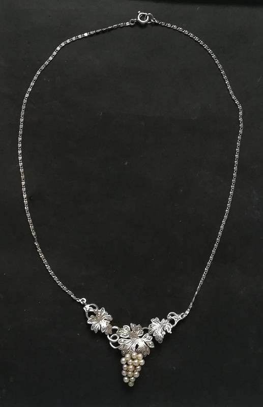 STERLING SILVER MARCASITE NECKLACE WITH SEED PEARL BUNCH OF GRAPES 410MMX4MMX5MM