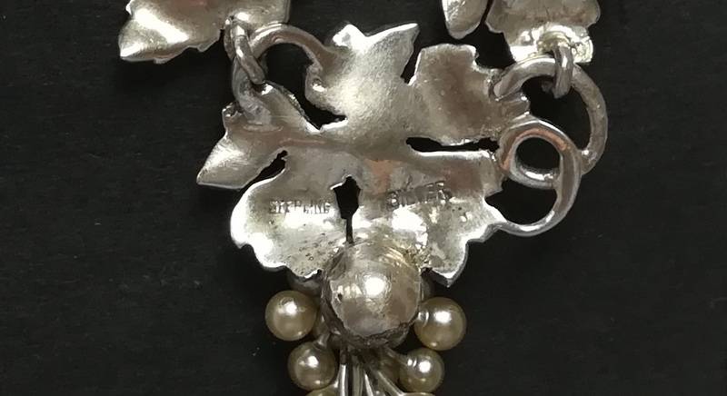STERLING SILVER MARCASITE NECKLACE WITH SEED PEARL BUNCH OF GRAPES 410MMX4MMX5MM