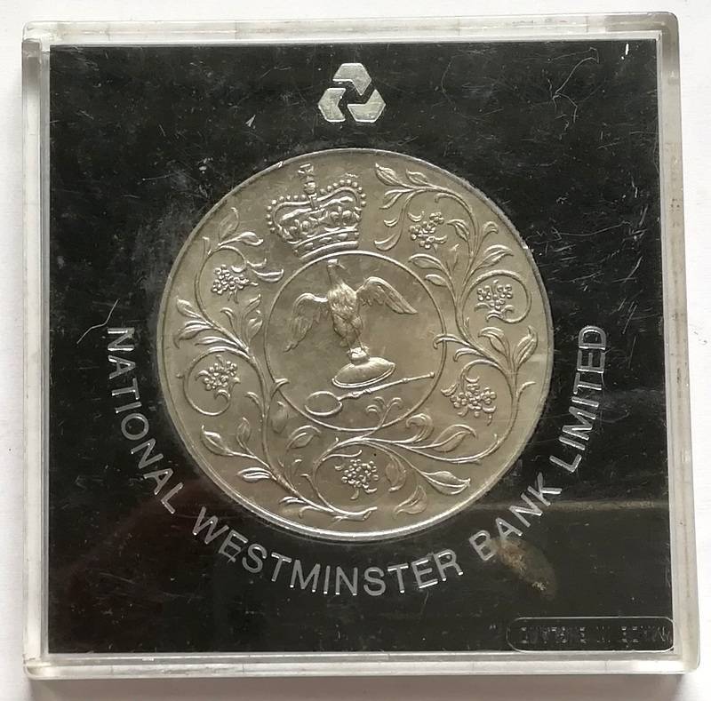 GREAT BRITAIN 1977 CROWN *THE QUEENS SILVER JUBILEE*