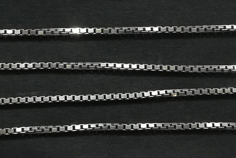 STERLING SILVER CHAIN 510MM 6 GRAMS