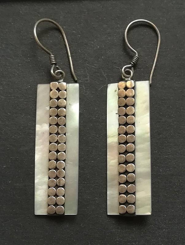 STERLING SILVER AND SHELL EARRINGS - SHELL 8 X 28MM