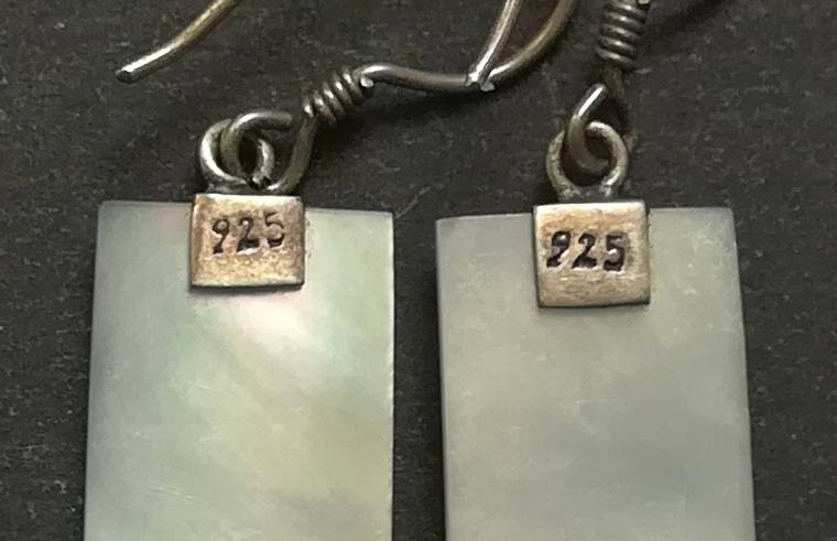 STERLING SILVER AND SHELL EARRINGS - SHELL 8 X 28MM