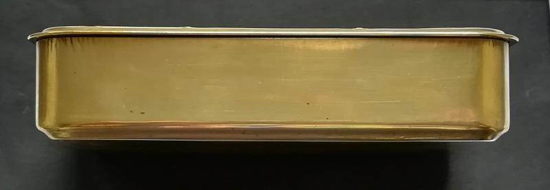 1914 QUEEN MARY CHRISTMAS CHOCOLATE TIN