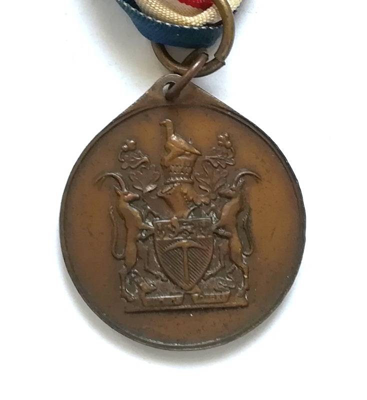 WW2 SOUTH AFRICA  WAR MEDAL FOR SERICES BRONZE