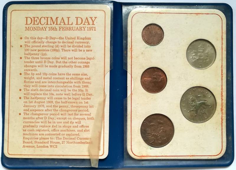 BRITAIN'S FIRST DECIMAL COINS FOLDER
