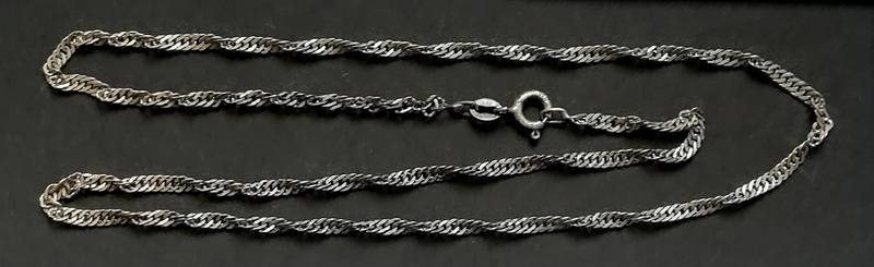 STERLING SILVER CHAIN *TWISTED* 460MM 4 GRAMS