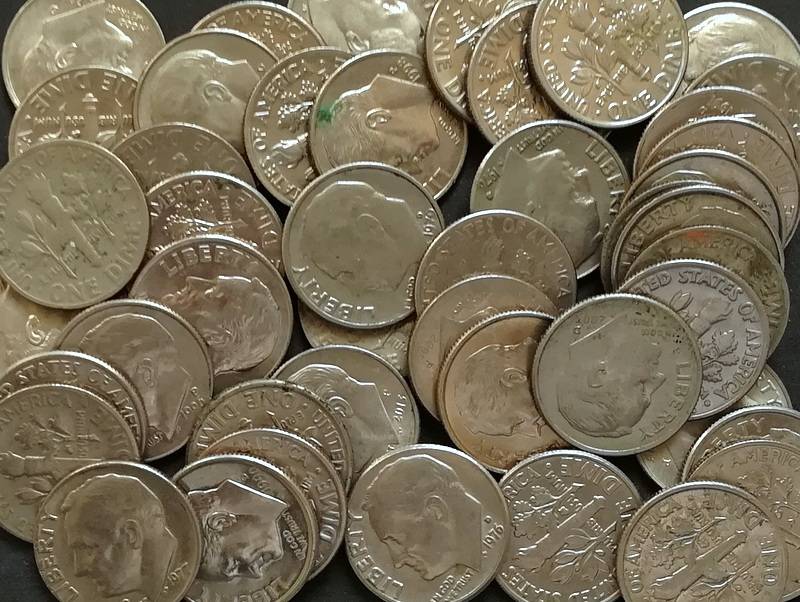 UNITED STATES DIME MIXED LOT (45 COINS)