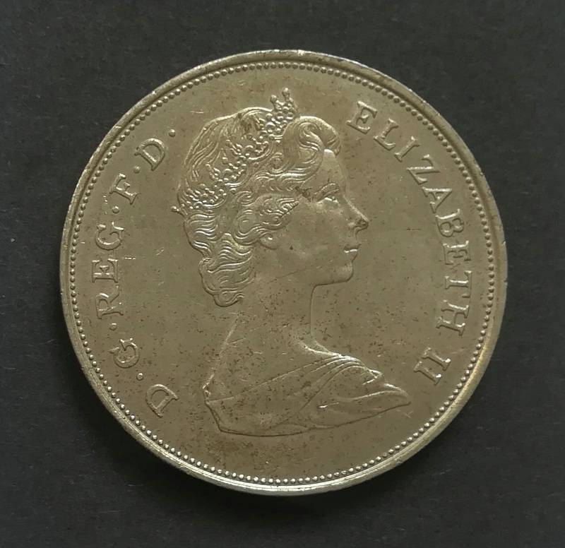 GREAT BRITAIN 1981 DI + CHARLES CROWN