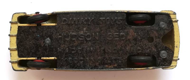 DINKY TOYS 2-TONE HUDSON COMMODOR SEDAN SALOON CAR 1952