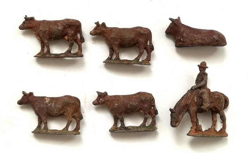 VINTAGE CAST METAL FARM ANIMALS +- 25MM X 6