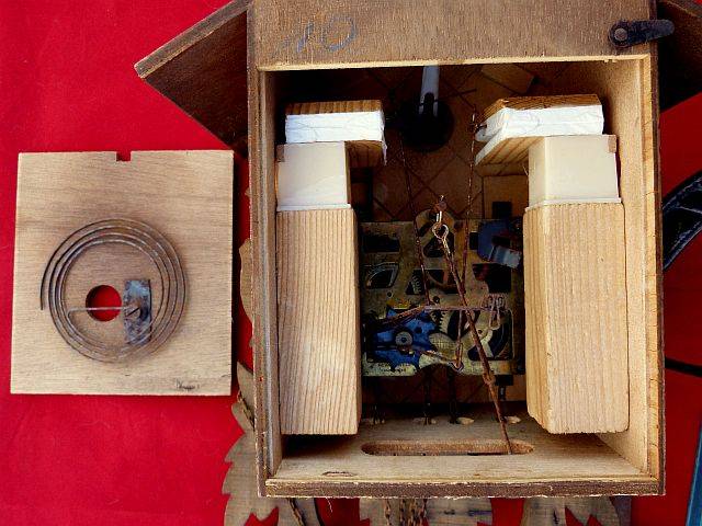 CUCKOO CLOCK. GORGEOUS HANDMADE VINTAGE FOREST CLOCK,MADE IN GERMANY