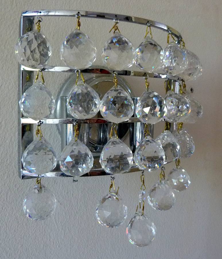 CRYSTAL GLASS WALL LIGHT