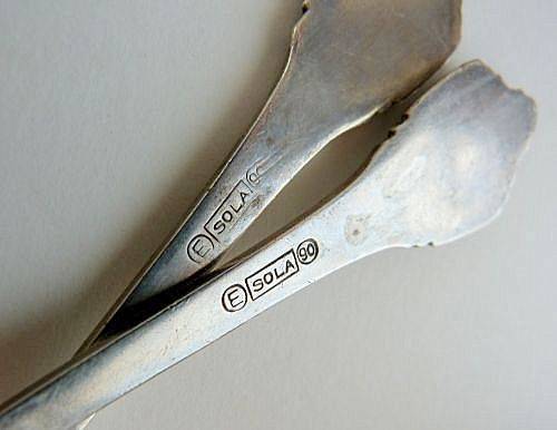 COLLECTABLE MEMORY FORKS. MARIA DELA QUELLERIE 1652-1952. E SOLA 90. // 32 gr