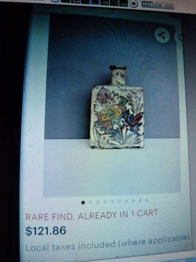RARE ,ANTIQUE Iznik Pottery Persian Qajar Dynasty Vase. 15-17th Century. HIGH VALUE