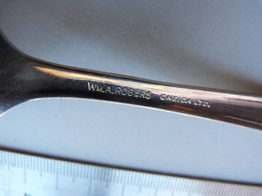 SERVING SPOON. ROGERS. ONEIDA
