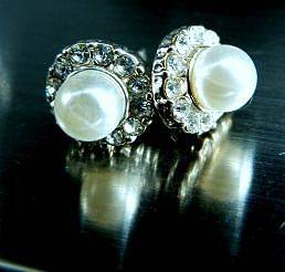 STRIKING STUDS. COSTUME JEWELLERY. UNUSED