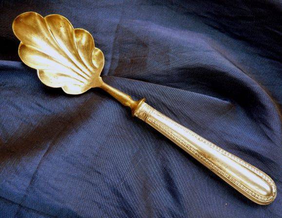 VICTORIAN SMALL SERVING SPOON, 800
