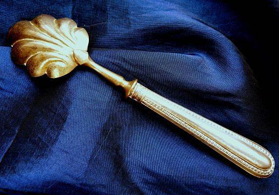 VICTORIAN SMALL SERVING SPOON, 800
