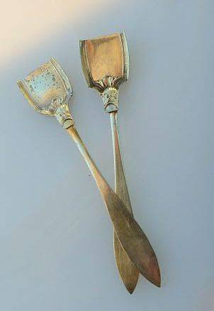 ANTIQUE PAIR OF SPICE SPOONS, GOLD PLATED