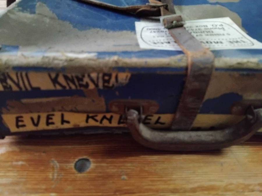 16mm MOVIE REELS IN CASE  :  " EVEL KNIEVIL "