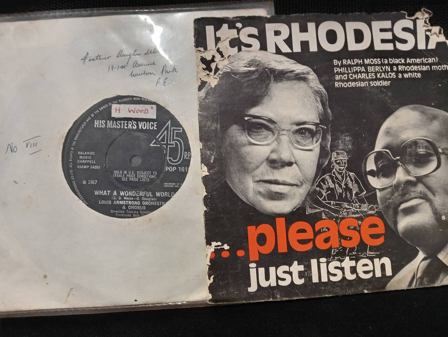 20 X ASSORTED SEVEN SINGLE VINYL RECORDS AS PHOTOS.