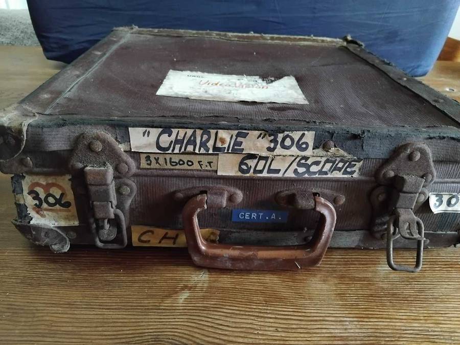 VINTAGE 16MM MOVIE REELS AND CASE:  MOVIE CHARLY 1968 -  STARRING : CLIFF ROBERTSON