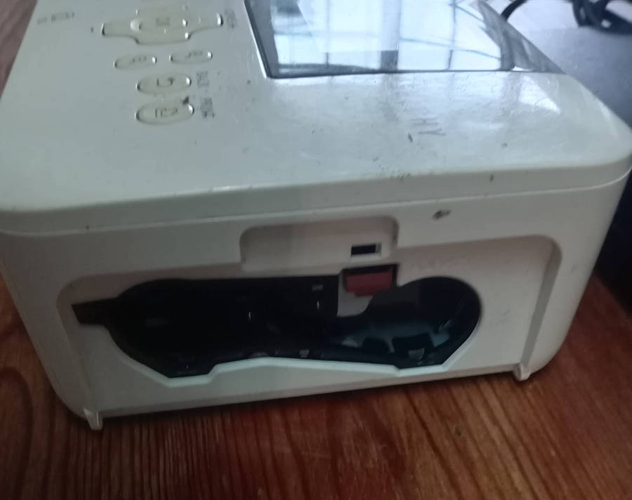 Canon Selphy CP 1000 Photo Printer. Needs Paper and Ink.