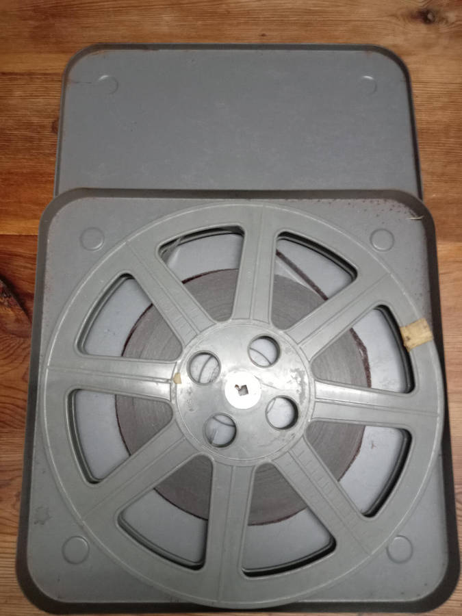26MM MOVIE REEL IN METAL CASE ( SPARES REEL)