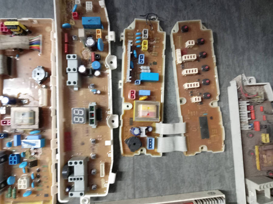 DAMAGED TOP LOADER WASHING MACHINE PC BOARDS AS PER PHOTOS. R45. 00 THE LOT.