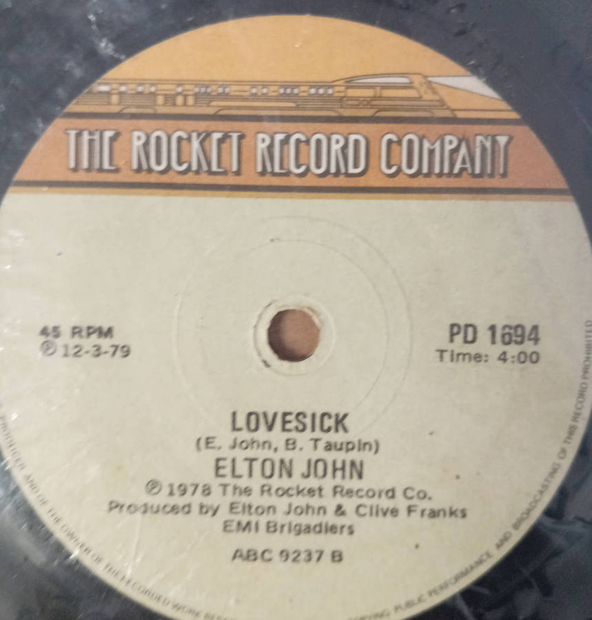 6 X SEVEN SINGLES 45 RPM VINYL RECORDS AS PER PHOTOS.