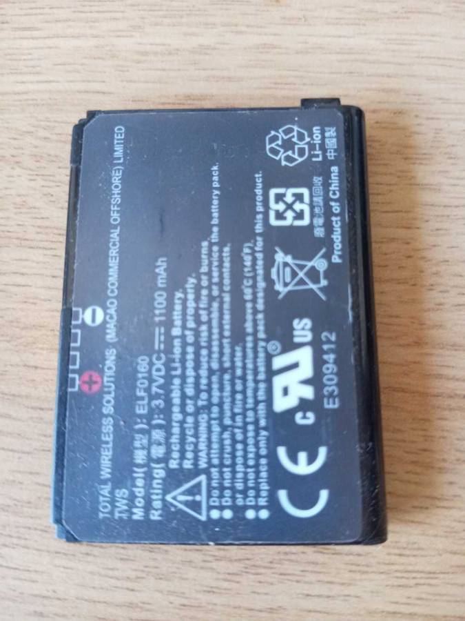 HTC ELF0100 CELLPHONE.