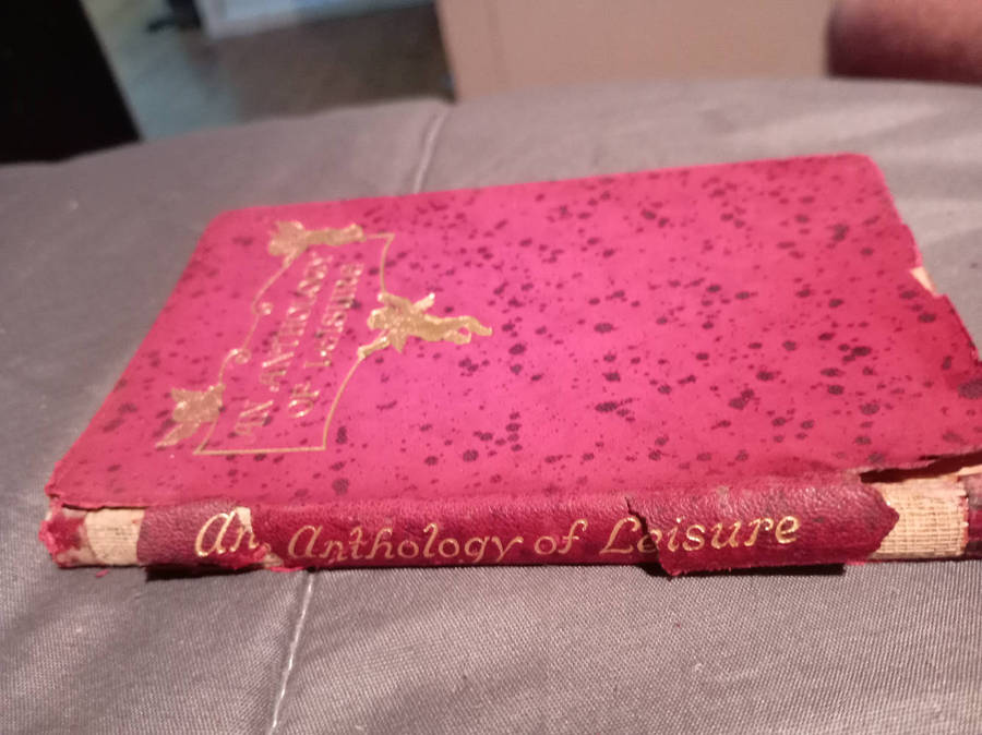 Book : " The Anthology of Leisure * by John Marlowe. 1929.