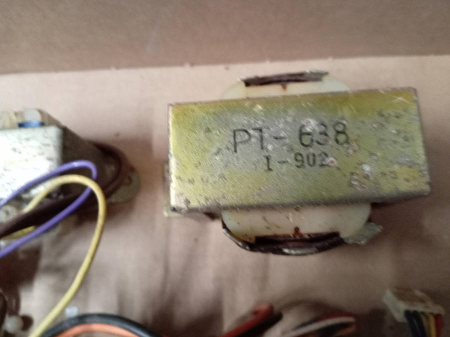 10 X ASSORTED LOW VOLTAGE TRANSFORMERS.