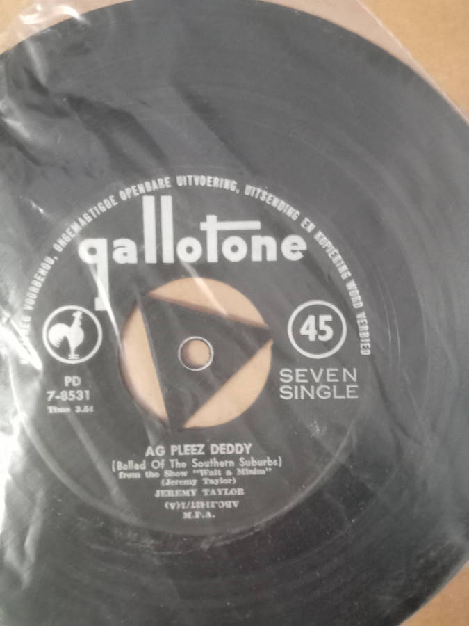 6 X SEVEN SINGLES 45 RPM VINYL RECORDS AS PER PHOTOS.