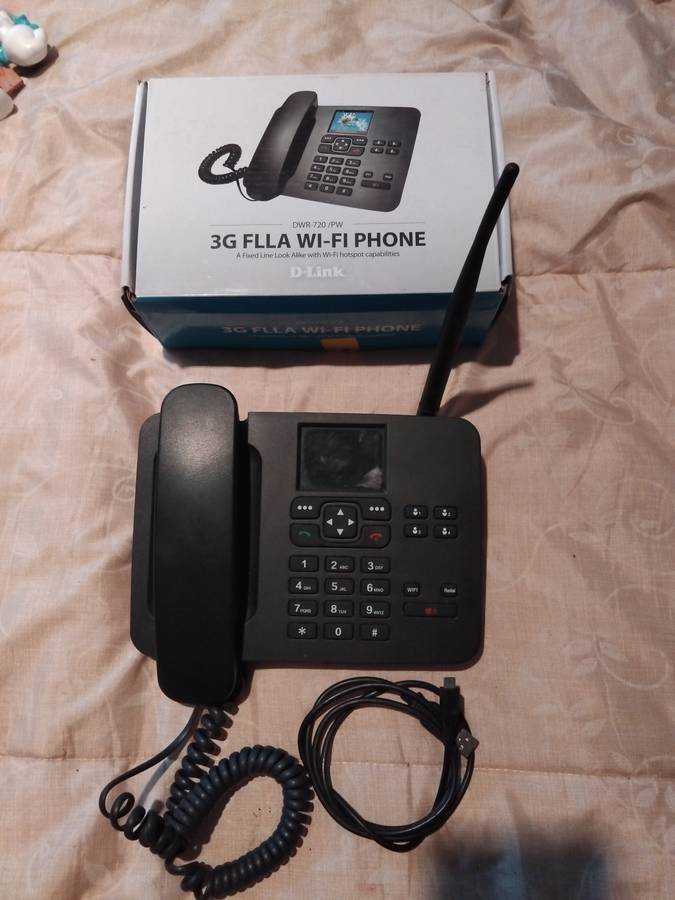 D-LINK 3G FLLA WI-FI PHONE. MODEL:  DWR- 720/ PR