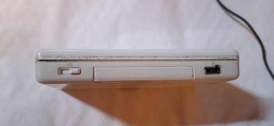 Nintendo DS Lite Console w/ original charger + 2 games