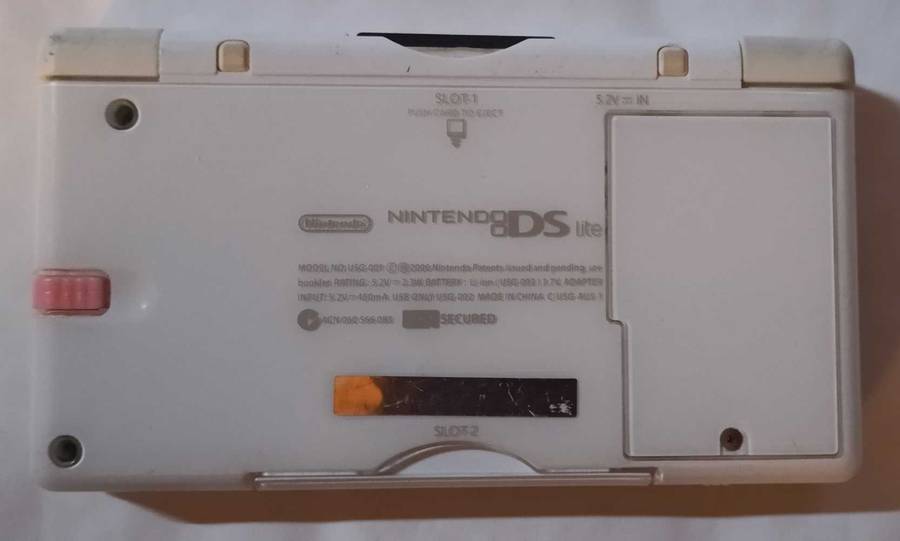 Nintendo DS Lite Console w/ original charger + 2 games