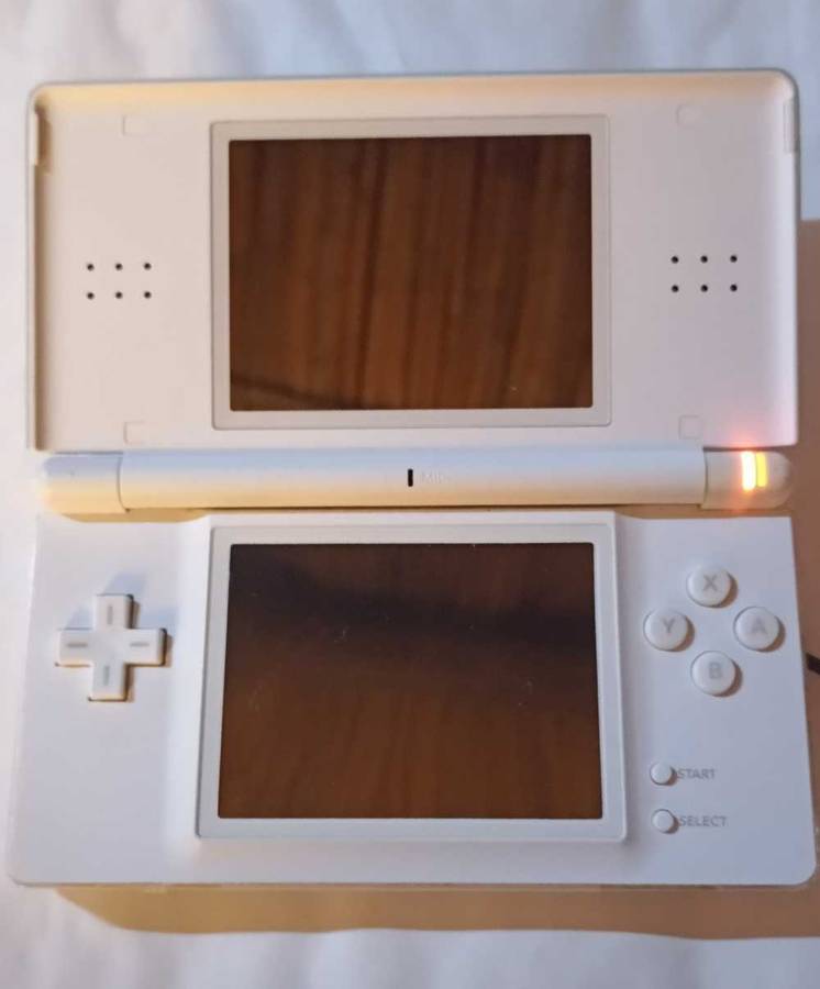 Nintendo DS Lite Console w/ original charger + 2 games
