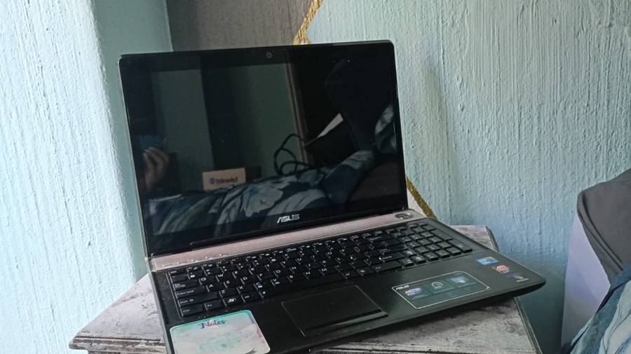 Asus N61J laptop for spares or repairs