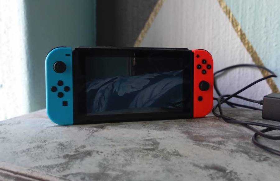 Nintendo Switch 32GB with accessories and bonus game