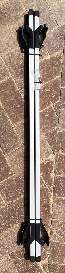 Vehicle Universal Aluminium Roof Bars that fits on Roof Rails - 120cm Length