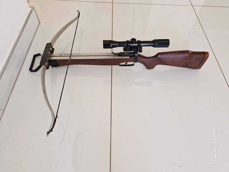 Collectors Bargain ! Excellent condition ! Vintage aCrisbow Mark 1 as per pictures!