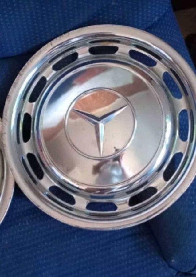 Mercedes-Benz wheel  caps 14"