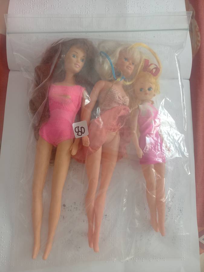 3 x dolls - barbie like but not barbies