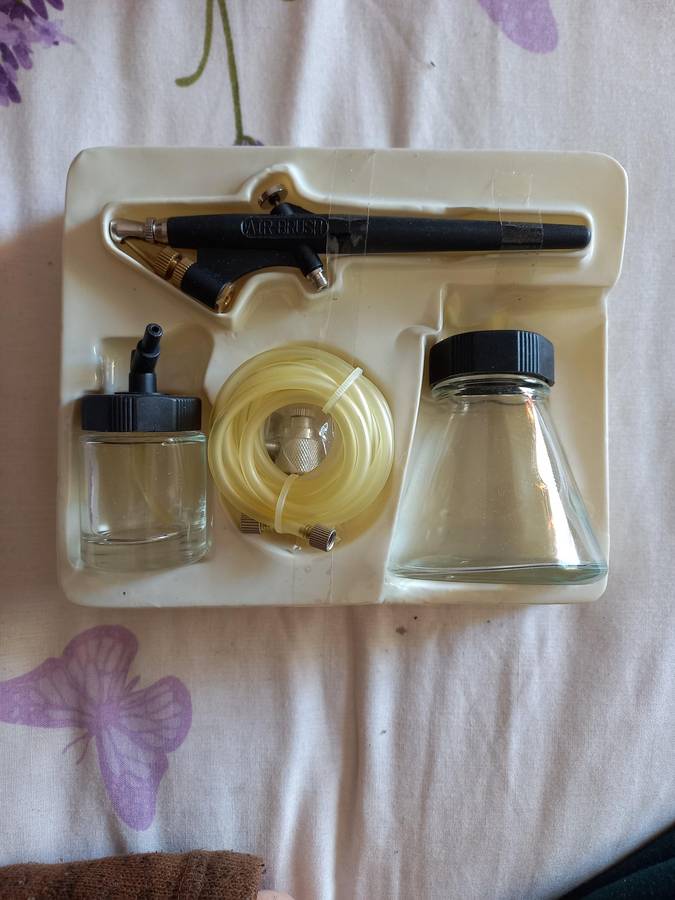 Fragram Mini Airbrush Kit - never used - good for beginner