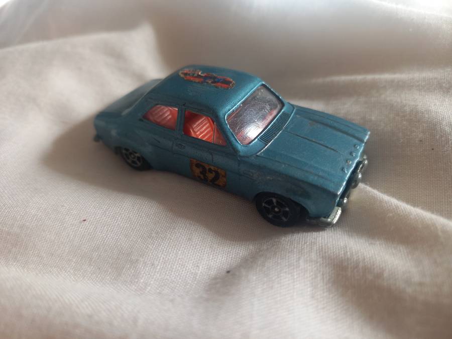 Corgi Juniors Whizzwheels Ford Escort