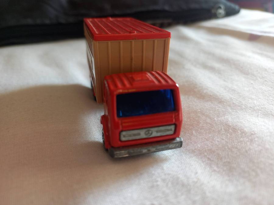 Matchbox  Mercedes Benz Container Truck - opening rear doors - extra pics loaded as per request