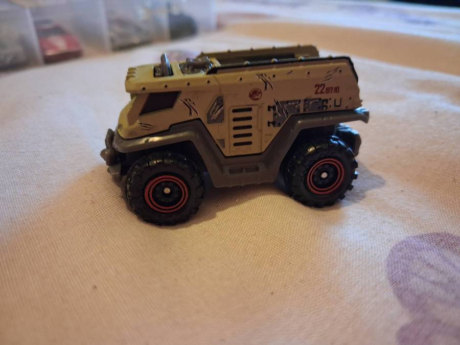Matchbox Jurassic World 4x4