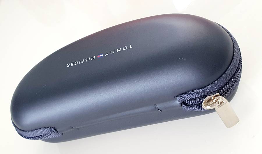 AUTHENTIC TOMMY HILFIGER - 100% UV GRADIENT  SUNGLASSES